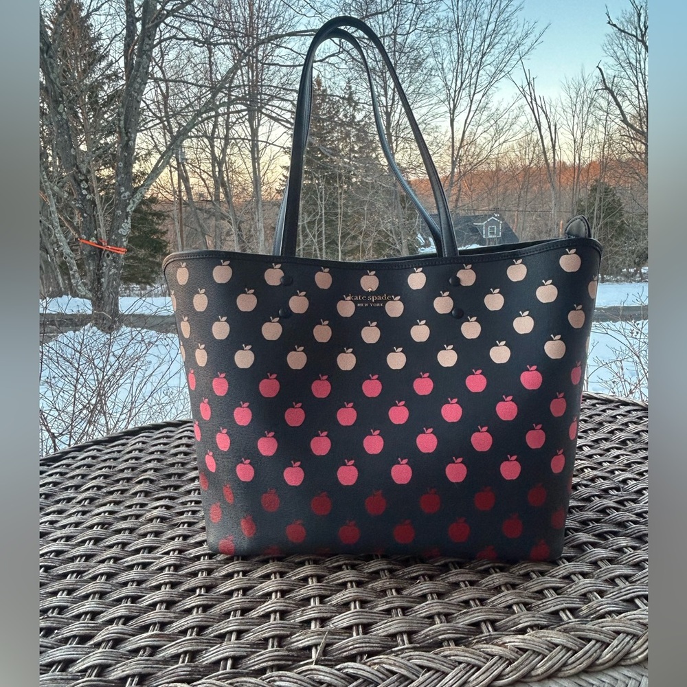 Kate Spade STACI Orchard Apple Printed Tote Bag
